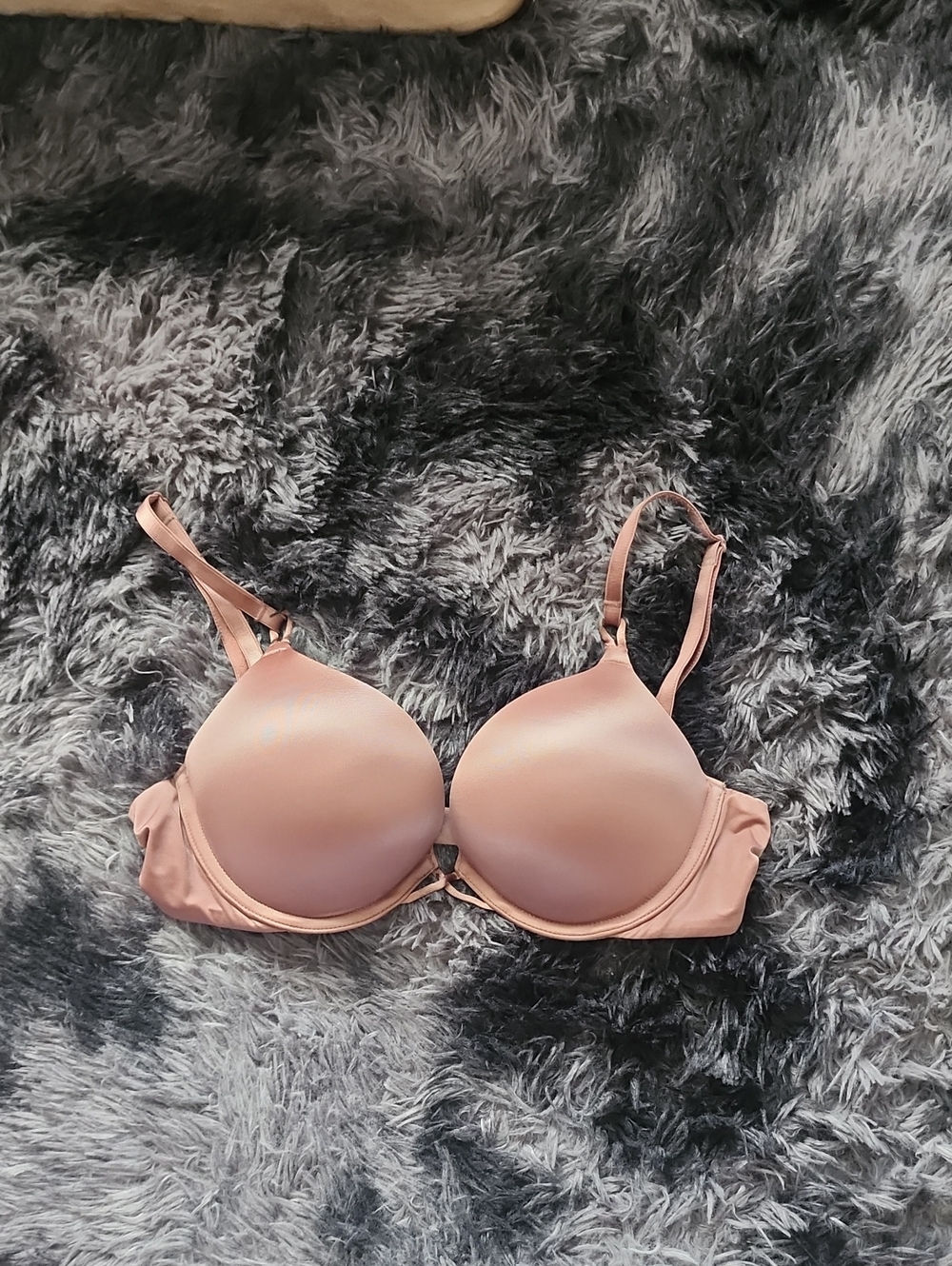 Victoria Secret Bombshell Bra 32B Rose Gold